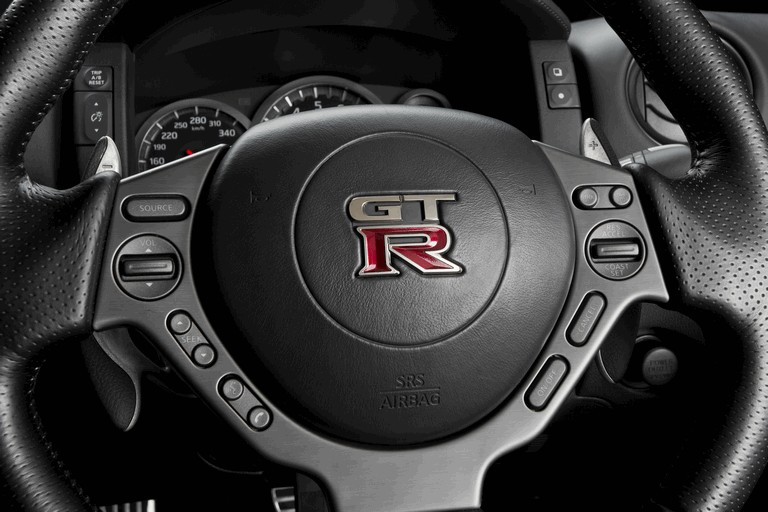 2011 Nissan GT-R ( R35 ) 300758