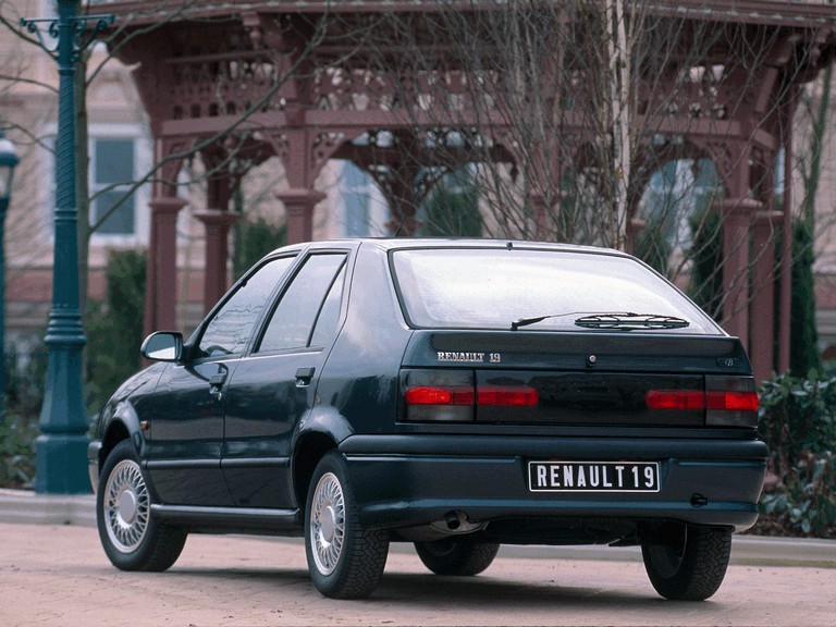 1992 Renault 19 Baccara 302164