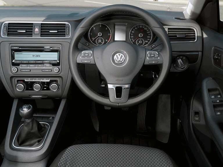 2010 Volkswagen Jetta - UK version 305542