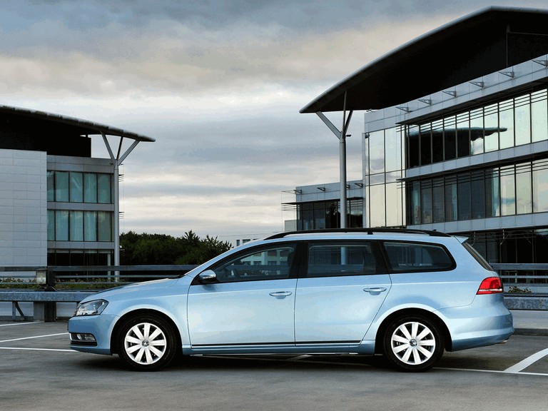 2010 Volkswagen Passat BlueMotion variant - UK version 316038