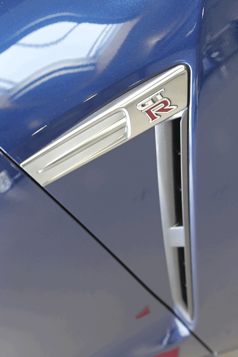 2012 Nissan GT-R ( R35 ) 320968
