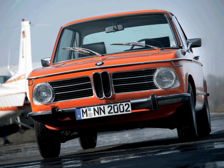 2006 BMW 2002 tii ( 40th birthday reconstructed ) 211097